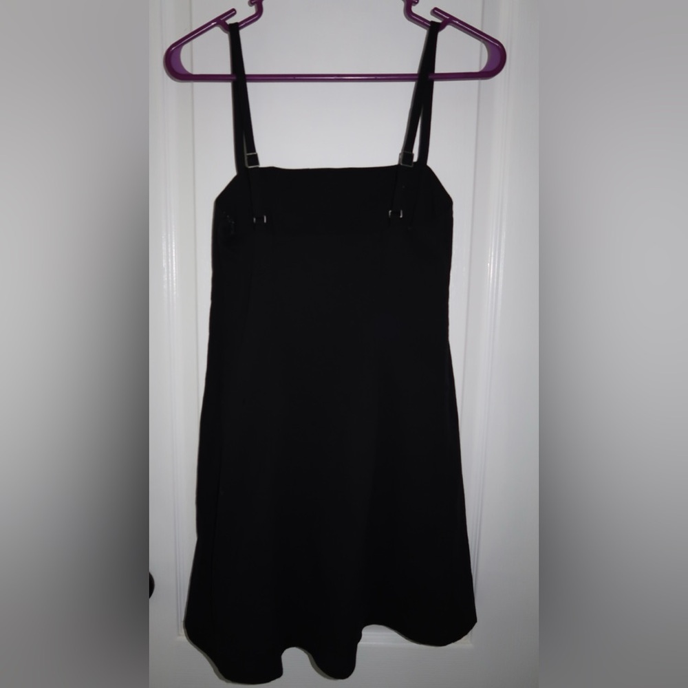 Abercrombie & Fitch Women’s Seamed Stretch Skort - Picture 4 of 5